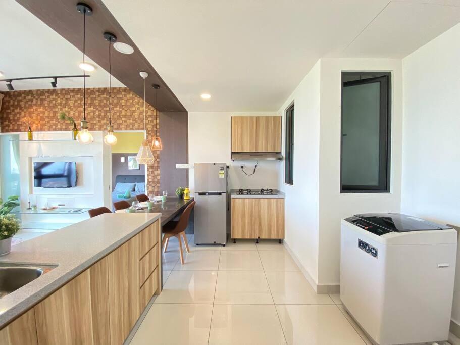Southkey Mosaic Cozy Netflix 1-4 Pax Apartemen Johor Bahru