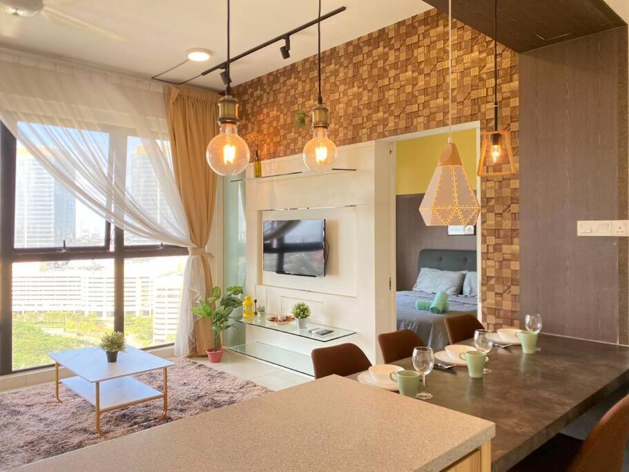 Southkey Mosaic Cozy Netflix 1-4 Pax Pangsapuri Johor Bahru